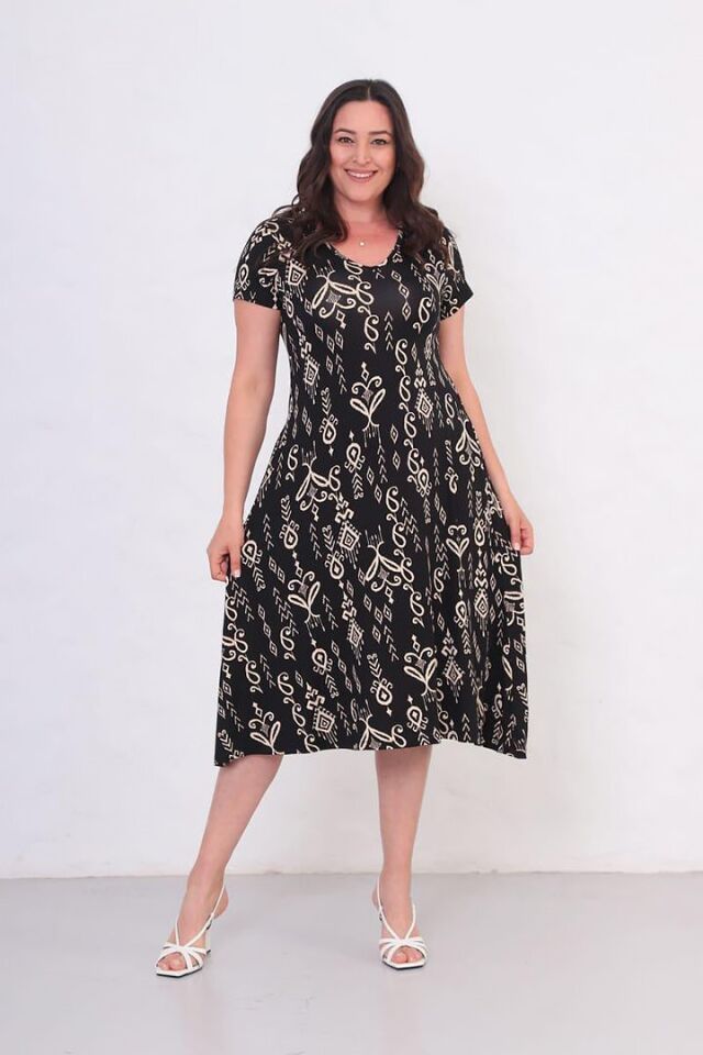Büyük Beden Viskon V Yaka Desenli Elbise | Yan Cepli, Şık ve Rahat