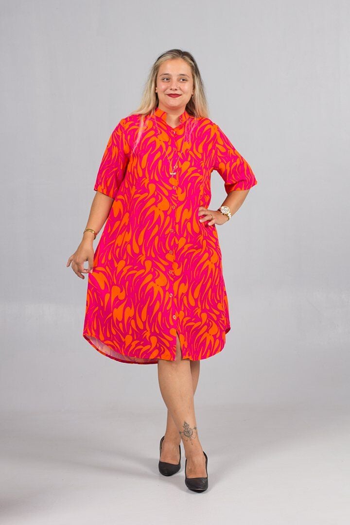 Kadın Desenli Hakim Yaka Dokuma Viskon Gömlek Elbise – Rahat ve Şık Tasarım