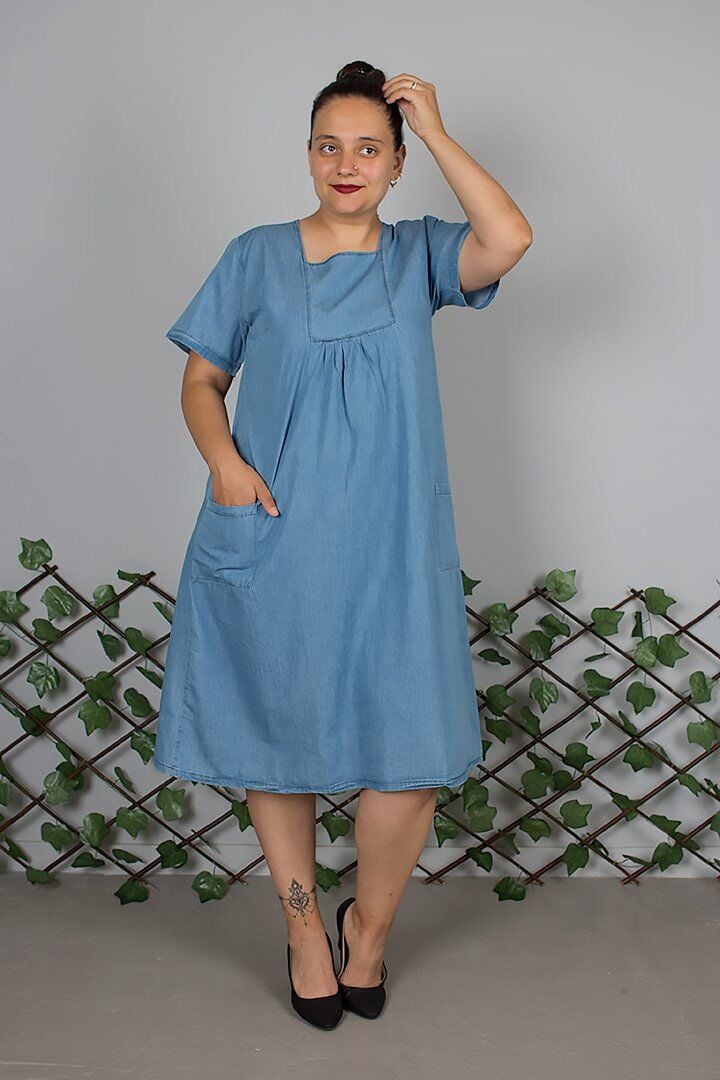 Kare Yaka İnce Kot Elbise – Hafif ve Şık Yazlık Tasarım