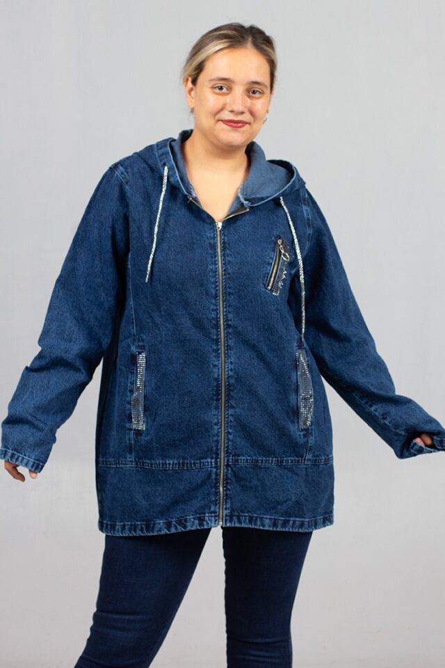 Tarzına Işıltı Kat! Taş Cepli Büyük Beden Kot Mont ile Fark Yarat