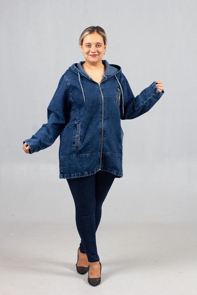 Tarzına Işıltı Kat! Taş Cepli Büyük Beden Kot Mont ile Fark Yarat