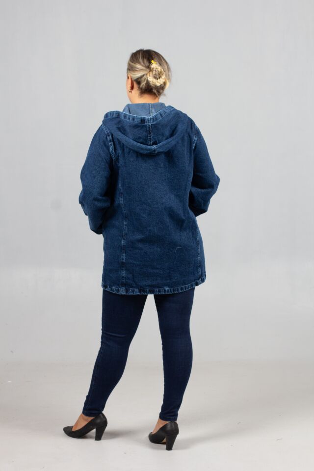 Tarzına Işıltı Kat! Taş Cepli Büyük Beden Kot Mont ile Fark Yarat