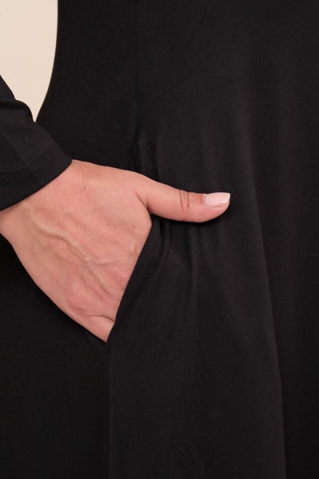 Büyük Beden Siyah V Yaka Tam Boy Elbise – Viskon Likralı Rahat Şıklık