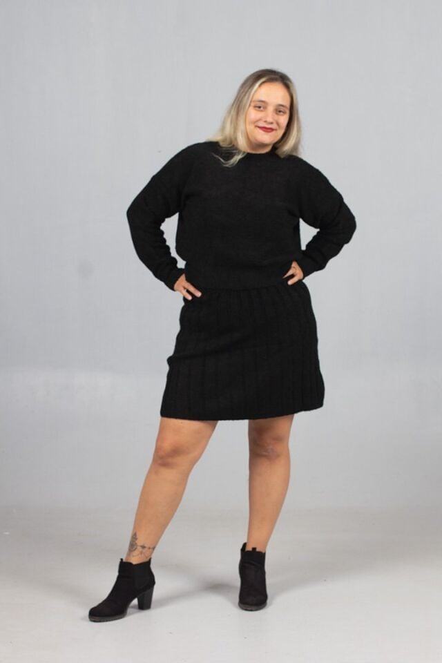 Standart ve Büyük Beden Siyah Triko Etek Kazak Takımı - En Yeni Moda