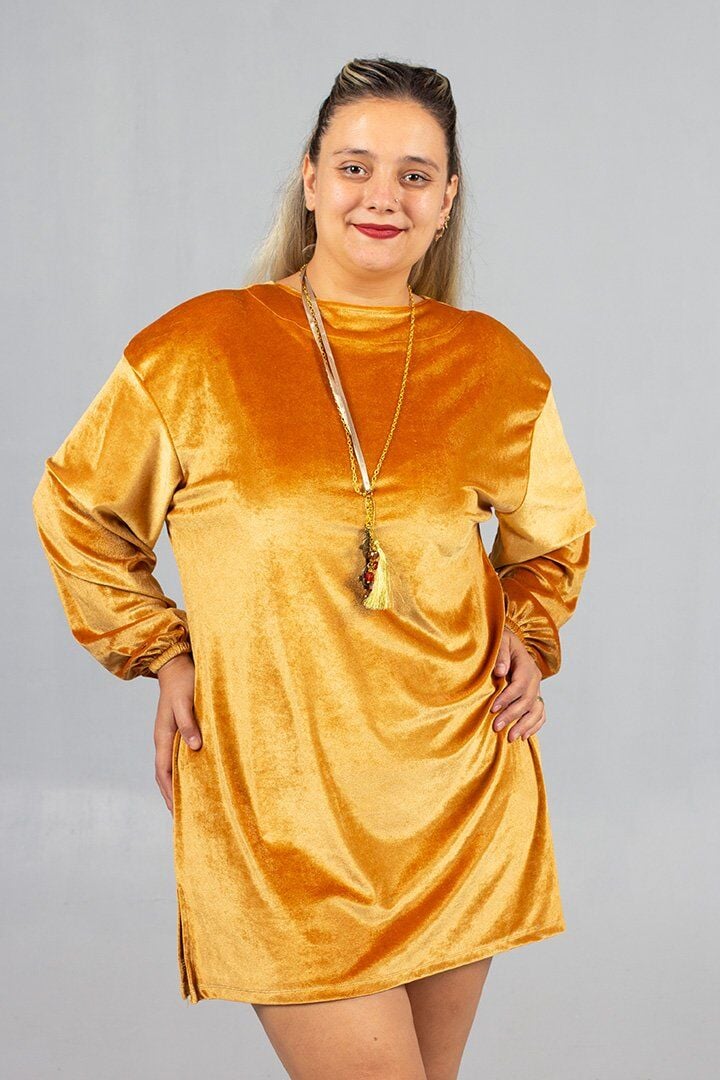 Maksimum Şıklık Kolyeli Büyük Beden Hardal Kadife Tunik