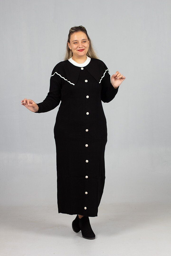 Bebe Yaka Triko Elbise  Şık ve Rahat Büyük Beden Siyah Triko Elbise