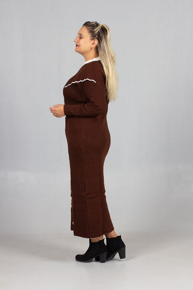 Bebe Yaka Triko Elbise Şık ve Rahat Büyük Beden Kahverengi Triko Elbise