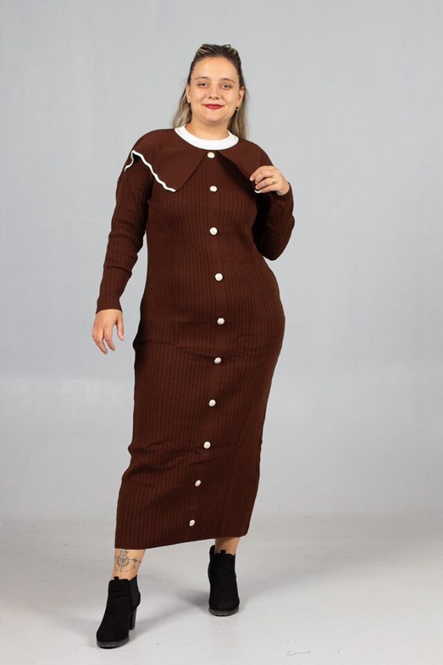 Bebe Yaka Triko Elbise Şık ve Rahat Büyük Beden Kahverengi Triko Elbise