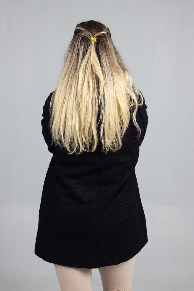 Bedeniniz Ne Olursa Olsun: Siyah Buklet Kabanda Kusursuz Şıklık