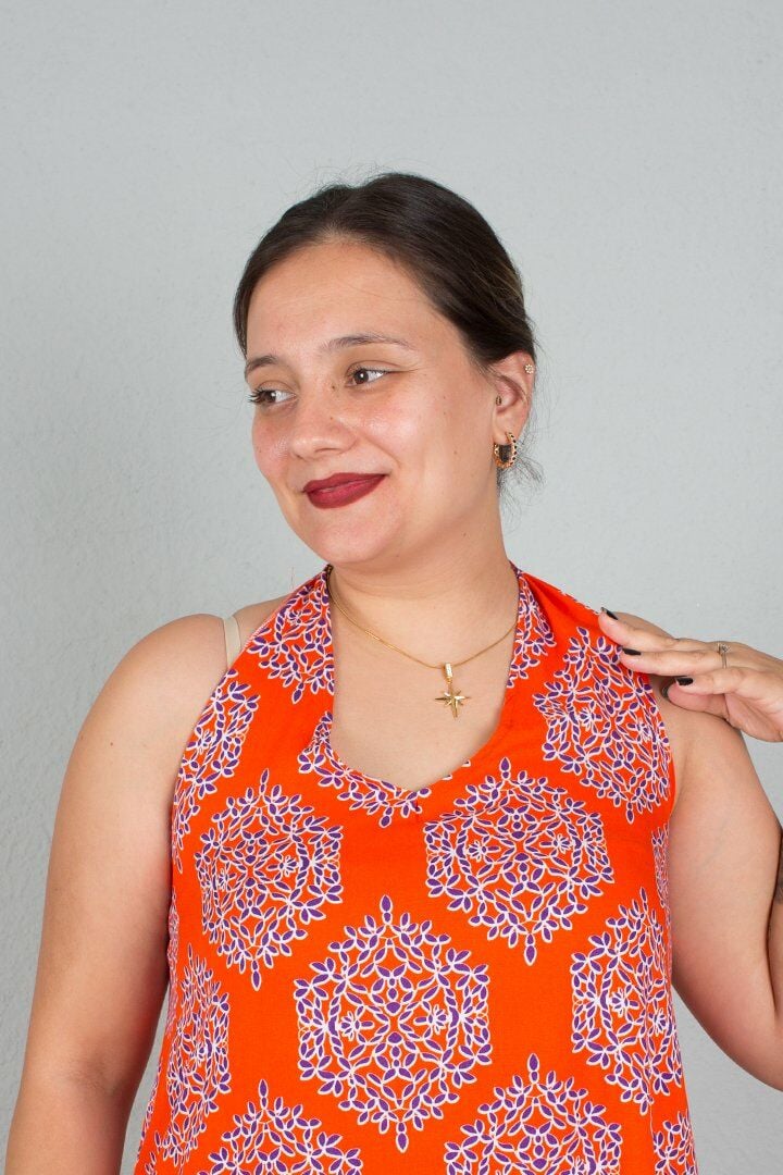 Büyük Beden Bir Elbise İki Model Askılı Ve Boyundan Bağlamalı Kullanılan  Elbise Kırmızı