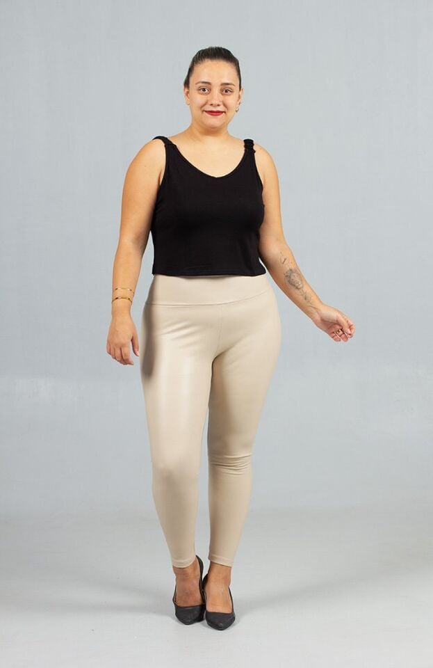 Büyük Beden Deri Görünümlü Yüksek Bel Tayt – İçi Süet Krem Renk
