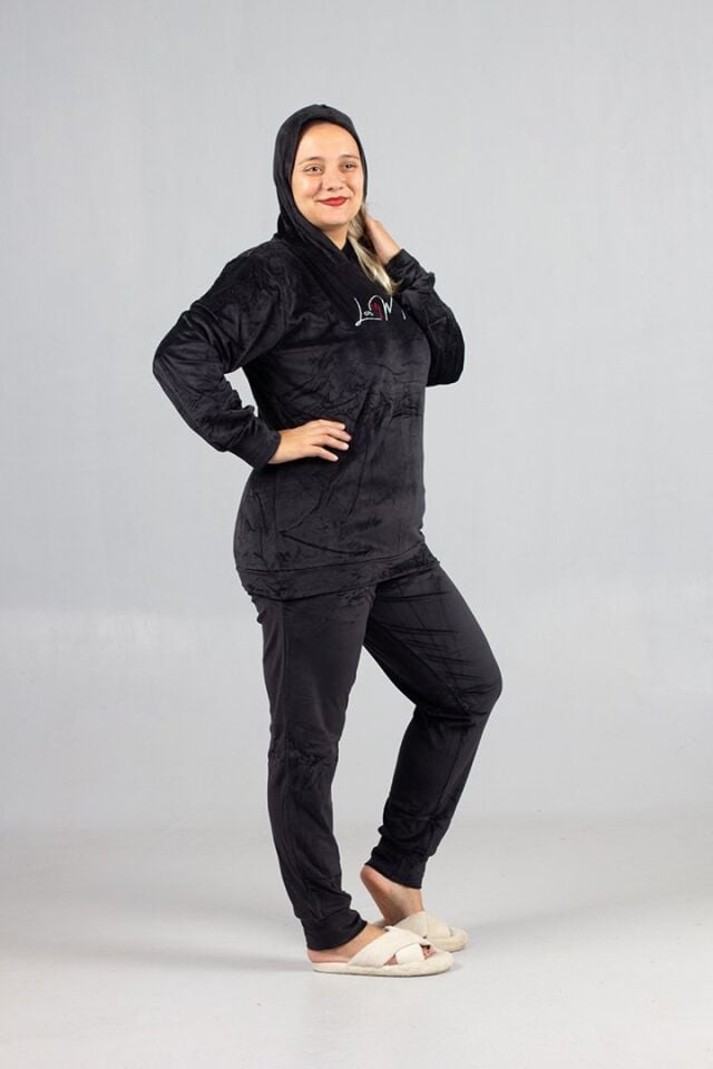 Kapşonlu Kadife Büyük Beden Takım Siyah – Premium Kalite, Rahat ve Şık Kadın Eşofman Takımı