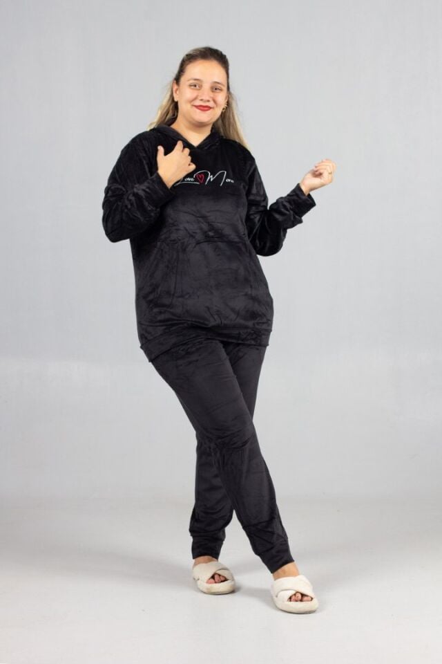 Kapşonlu Kadife Büyük Beden Takım Siyah – Premium Kalite, Rahat ve Şık Kadın Eşofman Takımı