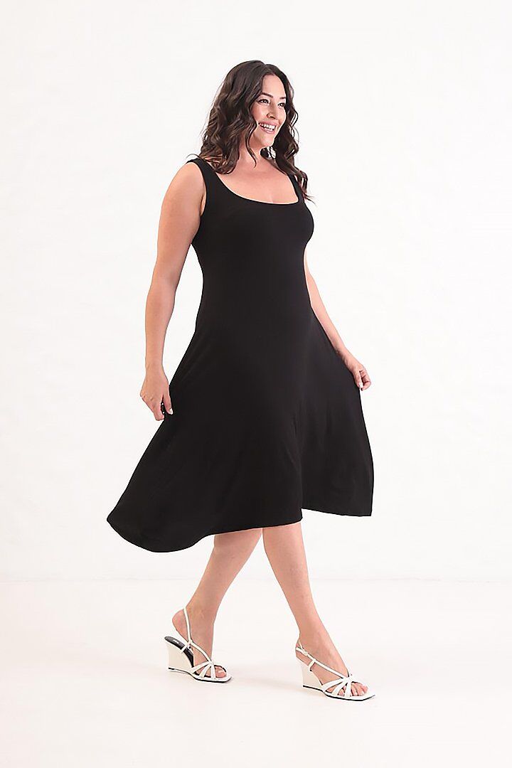 Düz Siyah Kalın Askılı Elbise | Büyük Beden Likralı Viskon Rahatlık