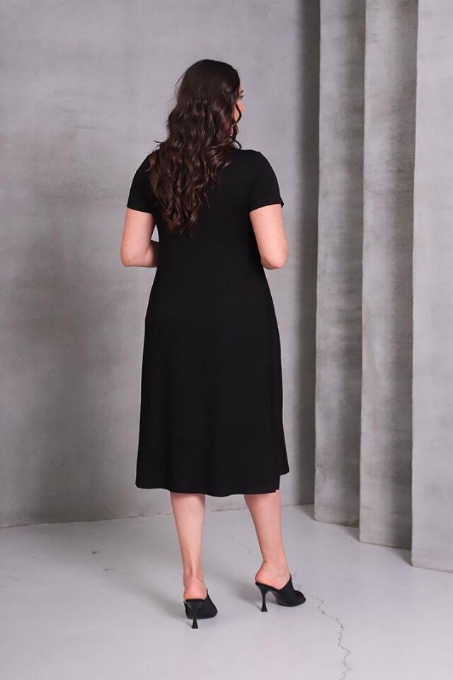 Siyah V Yaka Viskon Likralı Elbise – Rahatlık ve Zarafetin Siyah Hali!