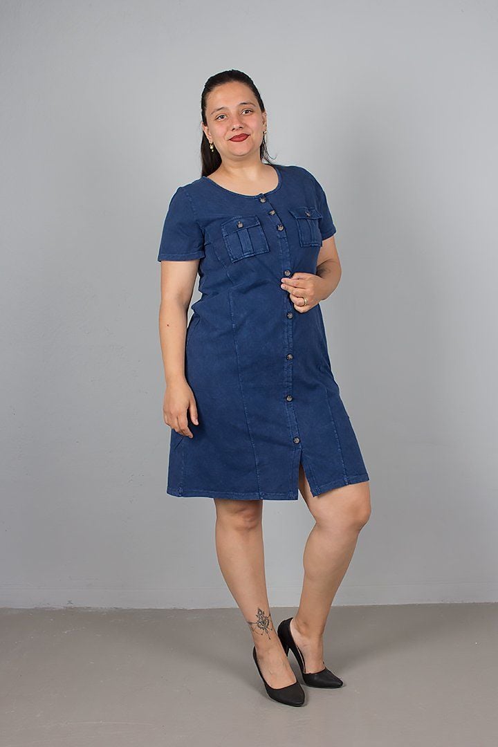 Büyük Beden Lacivert Ön Düğmeli Yıkamalı Elbise