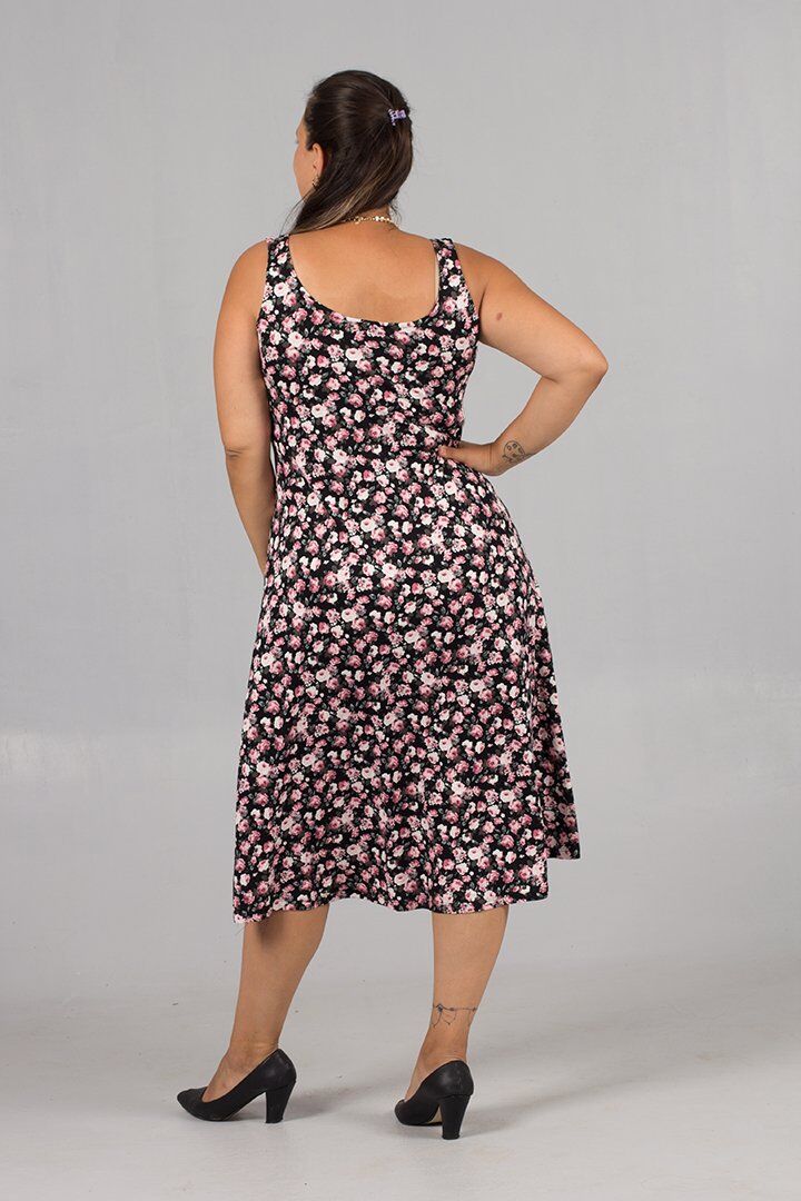 Büyük Beden Küçük Çiçek Desenli Kalın Askılı Likralı Viskon Elbise: Yaz Şıklığı!