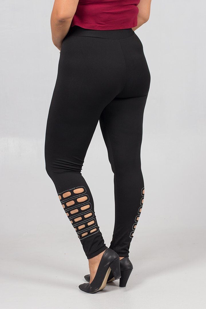 Büyük Beden Paçası Lazer Kesim ve Taş İşlemeli Siyah Dalgıç Tayt