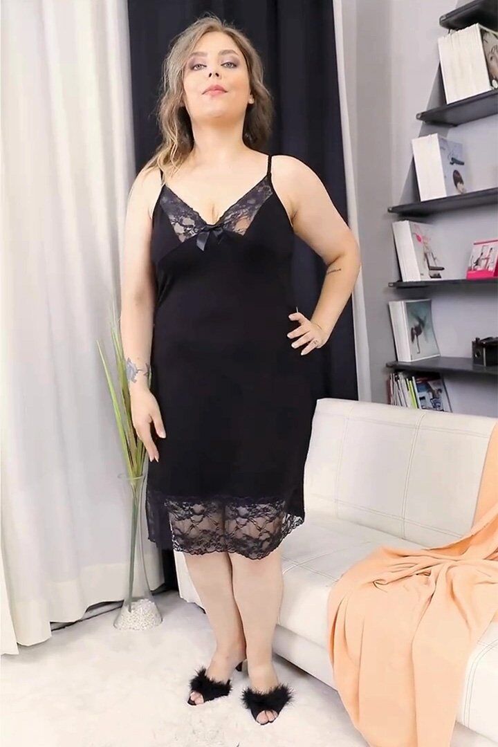 Büyük Beden Ayarlanabilir Askılı Premium Siyah Gecelik Kırmızı Çiçek Desenli Sabahlıklı Likralı Viskon Takım