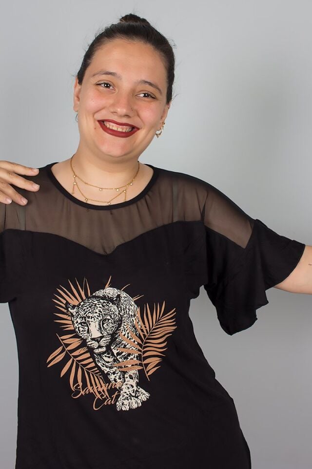 Leopar Şıklığıyla Rahatlık Buluştu! Büyük Beden Tüllü Viskon Pijama Takım