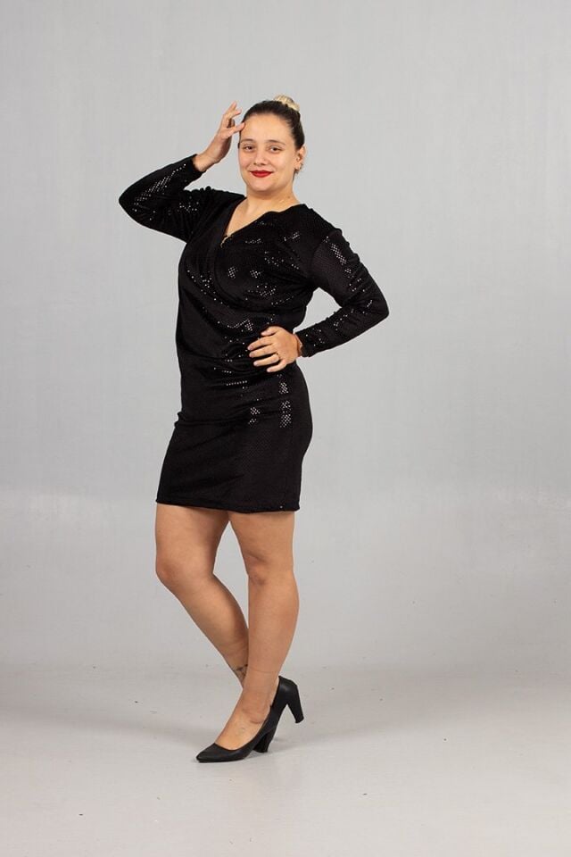 Büyük Beden Siyah Kruvaze Yaka Pullu Elbise