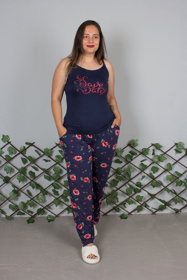 Büyük Beden Ayarlanabilir Askılı Çiçek Desenli Likralı Yumuşak Pijama Takımı