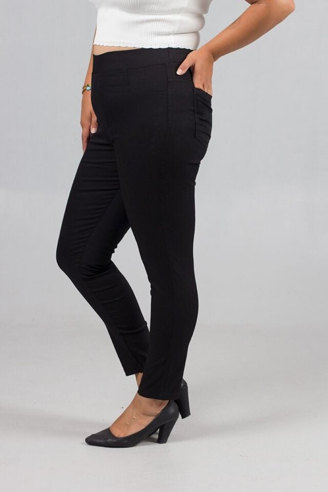 Siyahın Asaleti Büyük Beden Arka Cepli Likralı Tayt Kot ve Pantolon