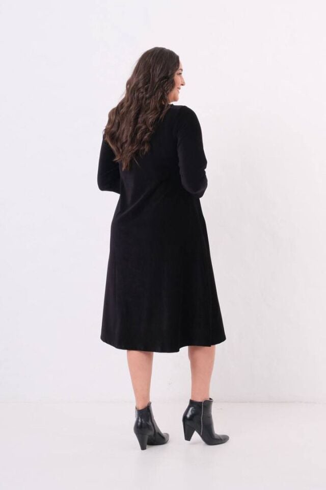 Büyük Beden Fitilli Penye Kadife Midiboy Elbise Siyah Likralı Şık ve Rahat