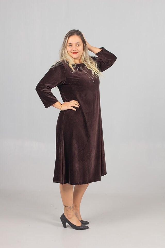 Büyük Beden Fitilli Penye Kadife Midiboy Elbise Kahverengi Likralı Şık ve Rahat