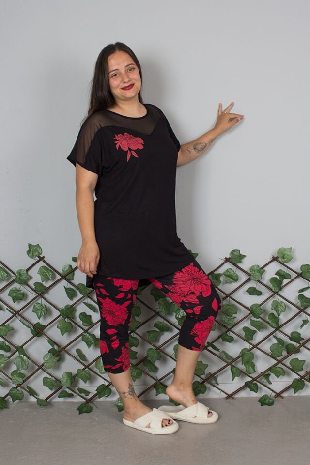 Büyük Beden Siyah Çiçek Desenli Likralı Viskon Penye Kapri Pijama Takımı