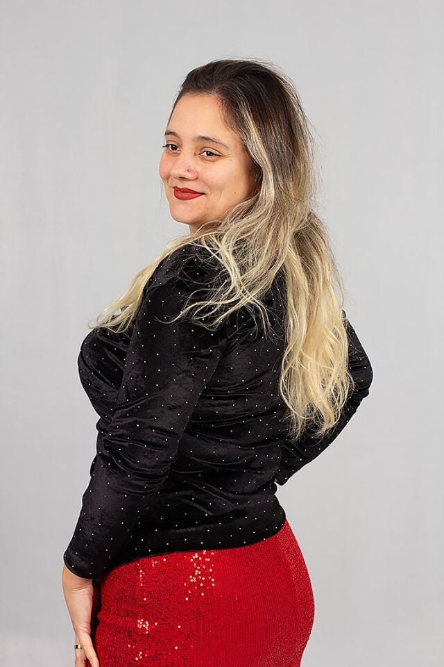 Büyük Beden Kruvaze Yaka Taşlı Kadife Bluz 42-50 Beden Şık ve Genç Model