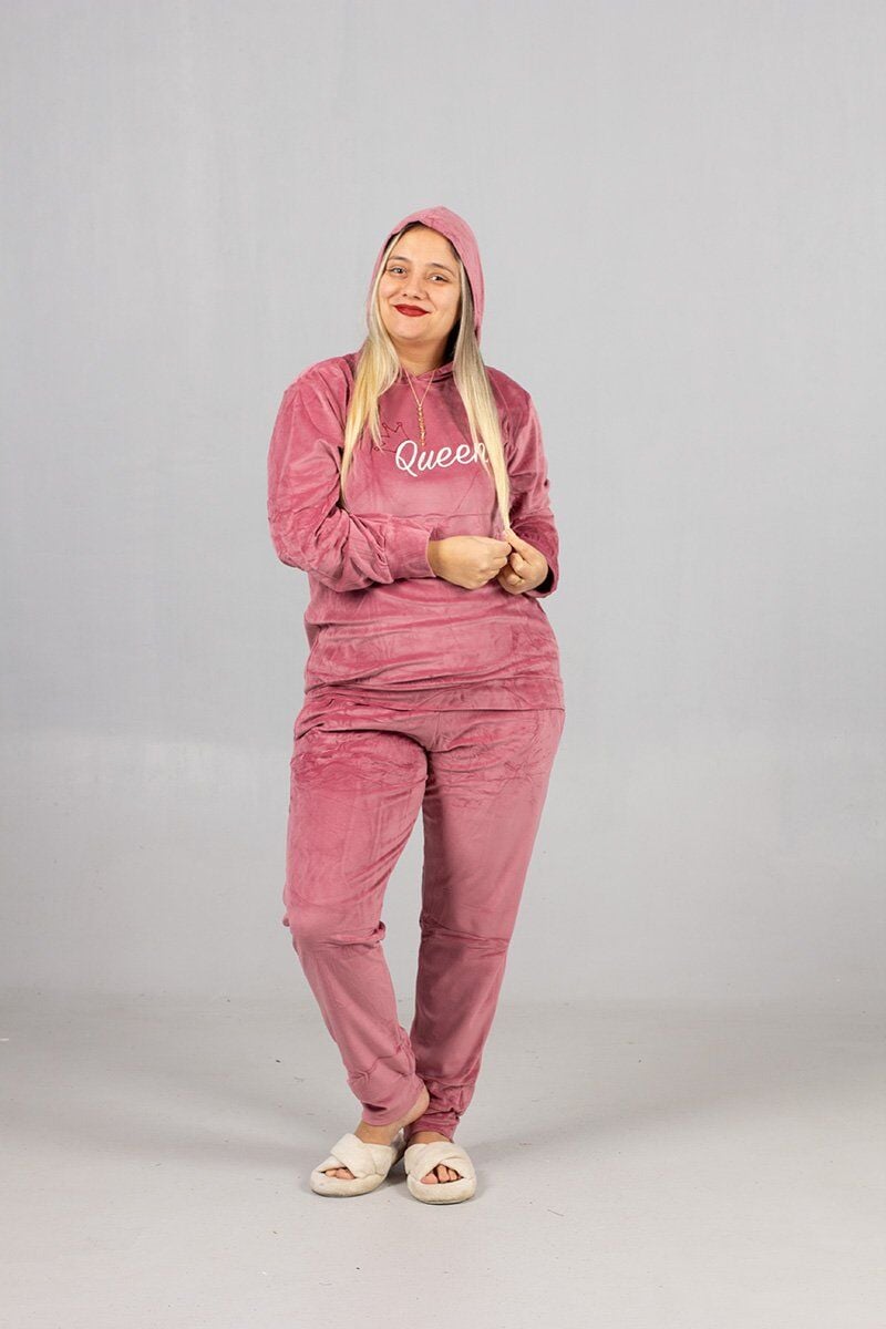 Premium Kalite Kapşonlu Pembe Kadife Takım – 44-54 Beden Arası Şık ve Rahat Kadın Takım