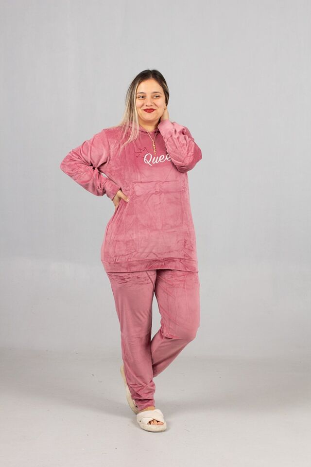 Premium Kalite Kapşonlu Pembe Kadife Takım – 44-54 Beden Arası Şık ve Rahat Kadın Takım