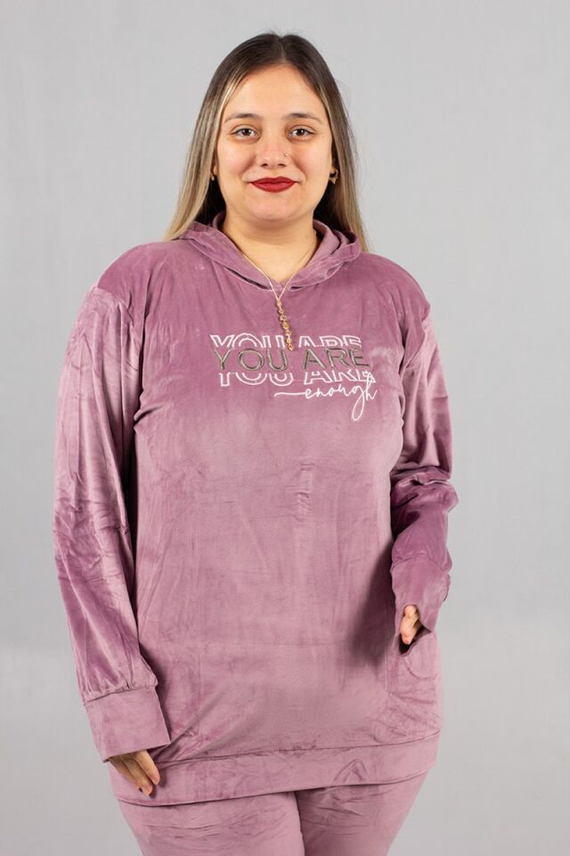 Premium Kalite Kapşonlu Lila Kadife Takım – 44-54 Beden Arası Şık ve Rahat Kadın Takım