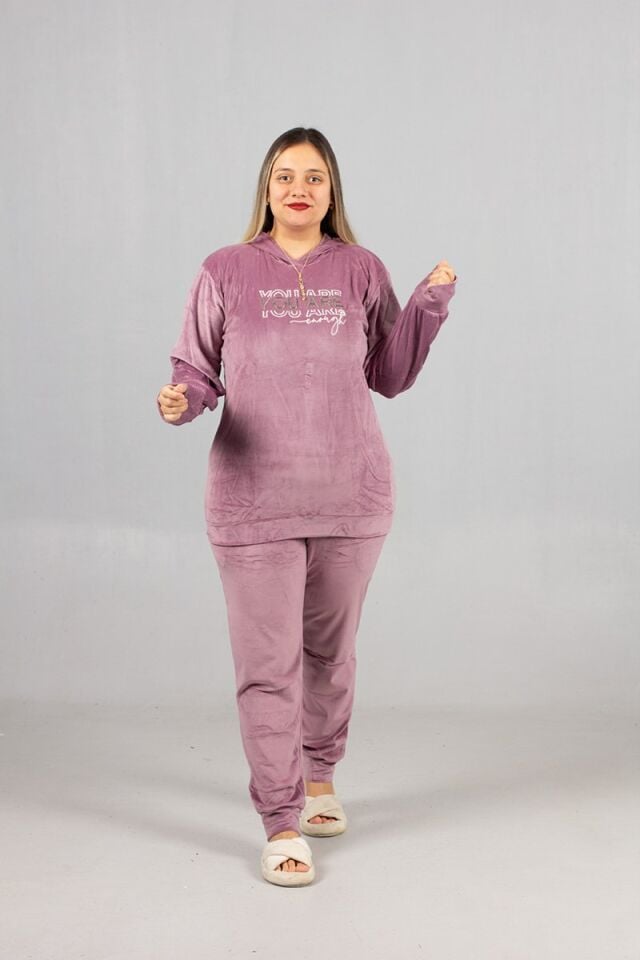 Premium Kalite Kapşonlu Lila Kadife Takım – 44-54 Beden Arası Şık ve Rahat Kadın Takım