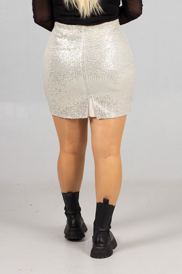 Işıltını Yansıt! Gümüş Pul Payet Etek