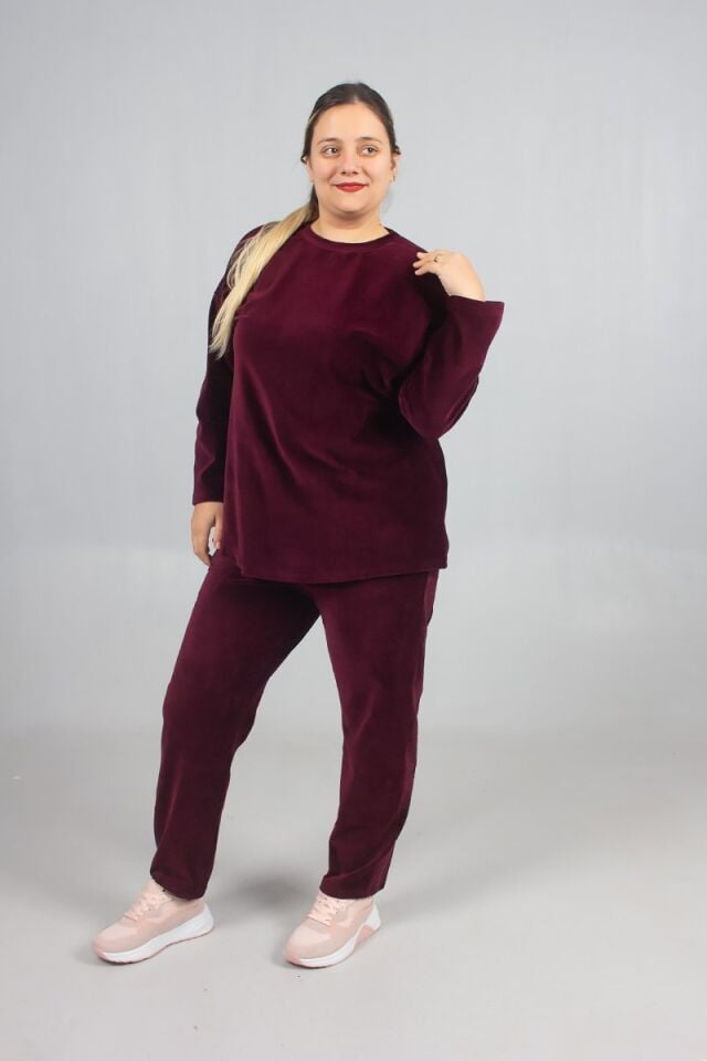 Büyük Beden Omuz ve Paça Taşlı Kadife Eşofman Takımı – Premium Kalite Bordo