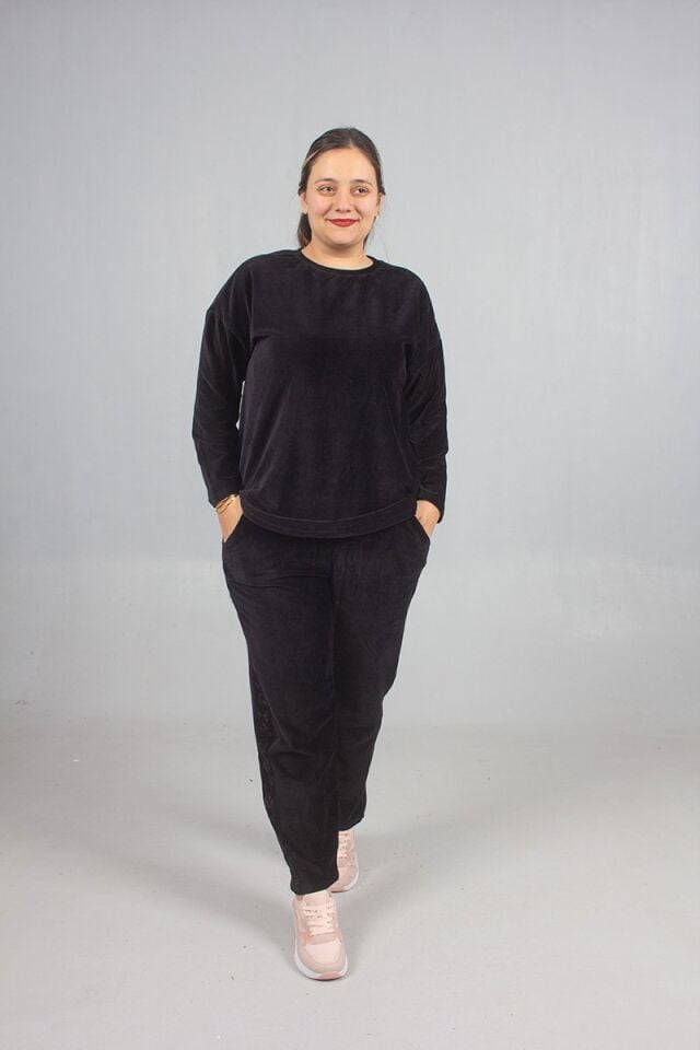 Büyük Beden Omuz ve Paça Taşlı Kadife Eşofman Takımı – Premium Kalite Siyah