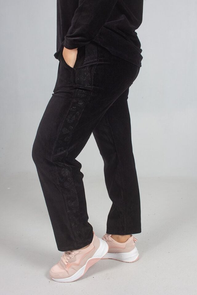 Büyük Beden Omuz ve Paça Taşlı Kadife Eşofman Takımı – Premium Kalite Siyah