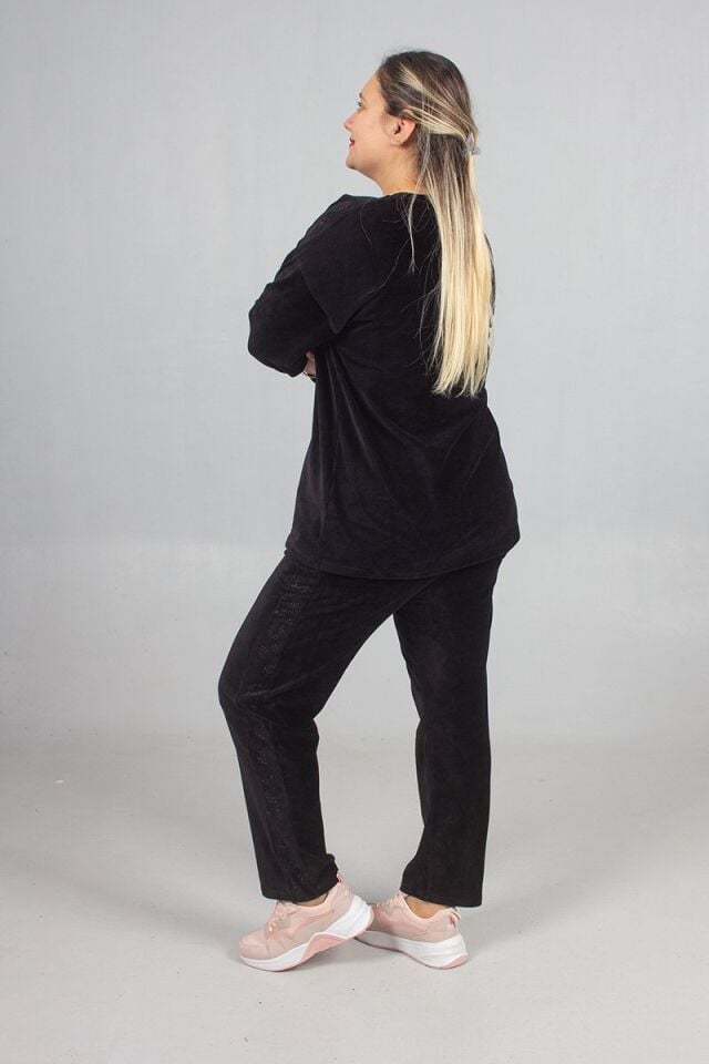 Büyük Beden Omuz ve Paça Taşlı Kadife Eşofman Takımı – Premium Kalite Siyah