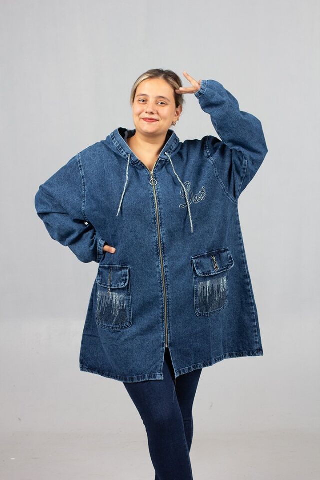 Tarzına Işıltı Kat! Cepleri Taş İşlemeli Battal Boy Kot Mont