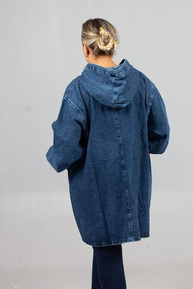 Tarzına Işıltı Kat! Cepleri Taş İşlemeli Battal Boy Kot Mont