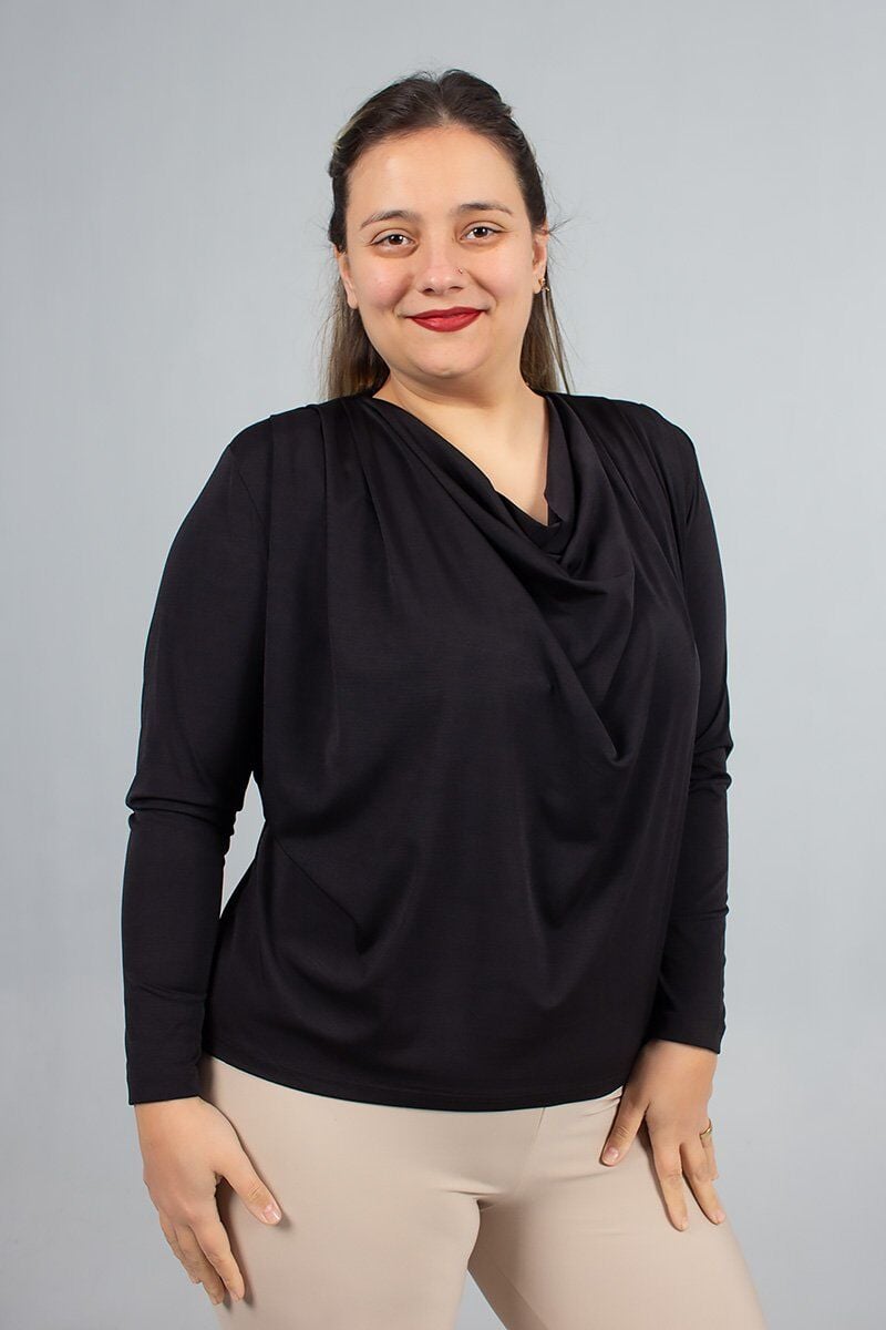 Degaje Yaka Bluz Siyah Candy Kumaş Likralı Rahat Kalıp