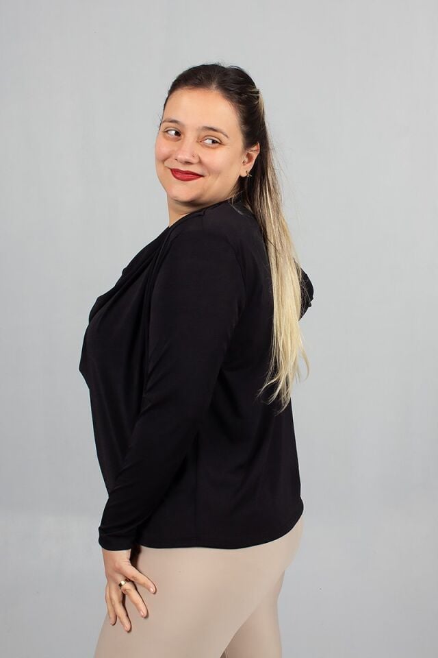 Degaje Yaka Bluz Siyah Candy Kumaş Likralı Rahat Kalıp