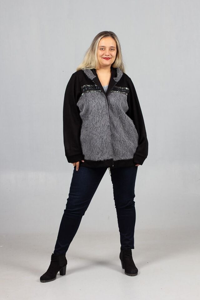 Büyük Beden Ön Kürk ve Taş İşlemeli Kapşonlu Mont