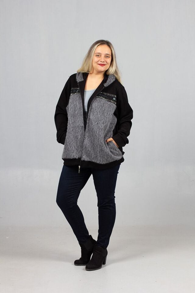 Büyük Beden Ön Kürk ve Taş İşlemeli Kapşonlu Mont