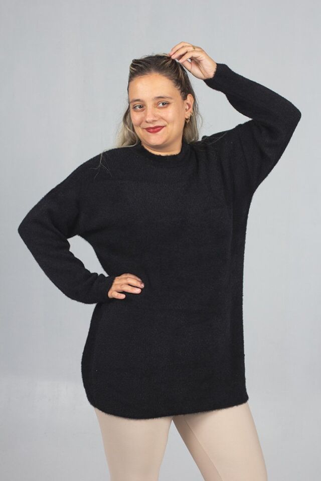 Zamansız Şıklık: Siyah Sakallı Yumoş Pamuklu Triko Kazak