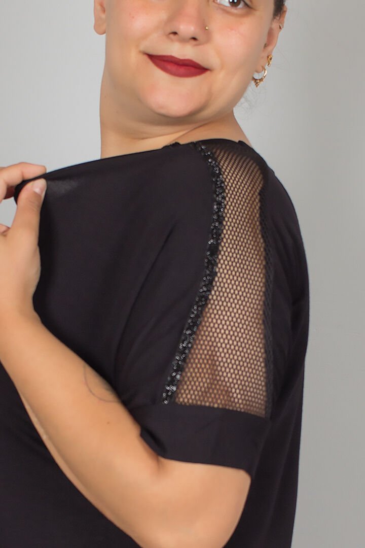 Omuz Tül Detaylı Şıklık – Büyük Beden Zarif Bluz