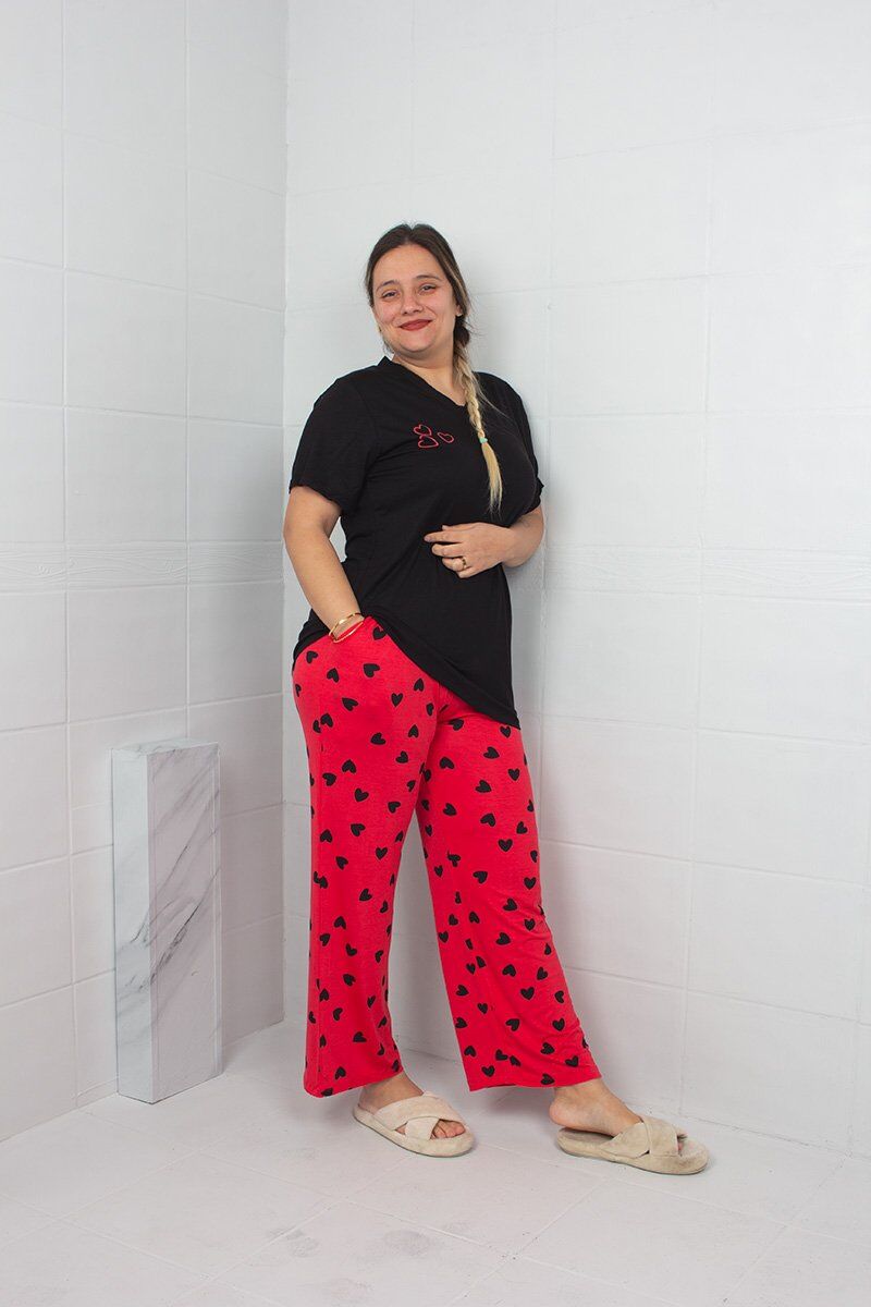 Kadın Siyah V Yaka Kırmızı Kalp Baskılı Viskon Penye Pijama Takımı