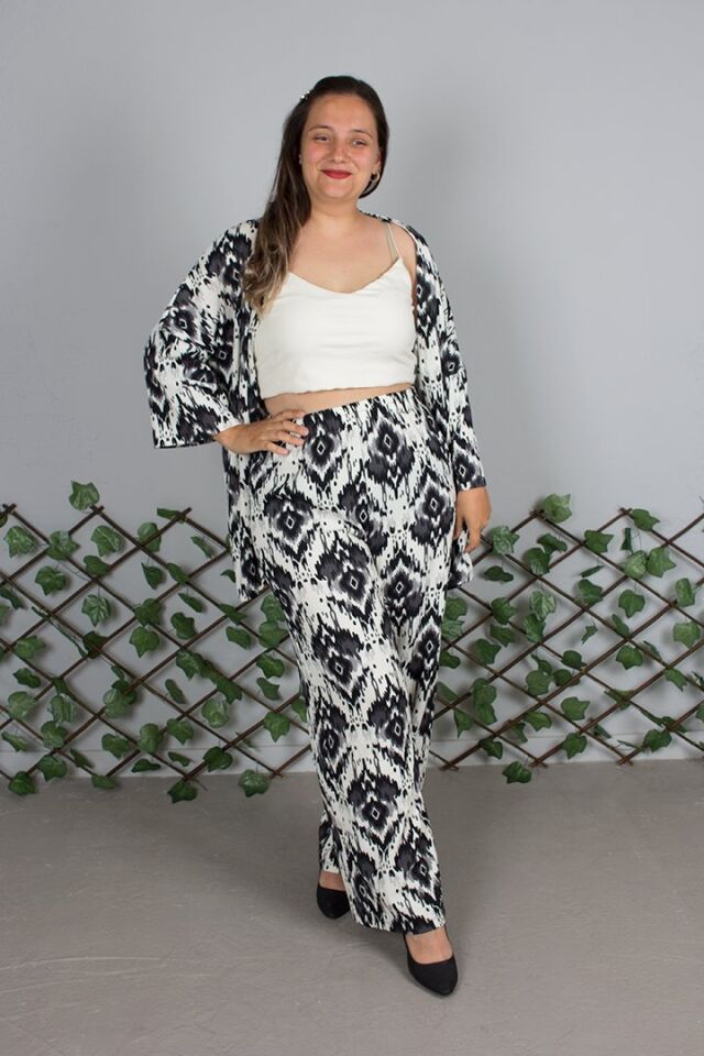 Büyük Beden Siyah Beyaz Desenli Kimono Pantolon Takım